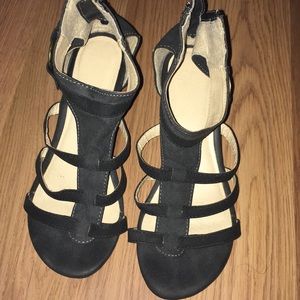 Dark blue wedge shoes
